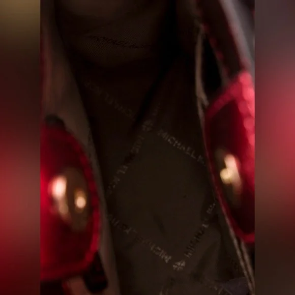 NWT Michael Kors Mercer XS North South Shopper Crossbody in Metallic Crimson Red - Picture 6 of 7